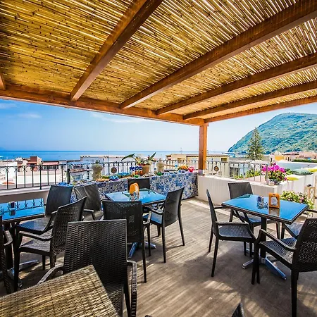 Casa Papiro Bed & Breakfast 4*