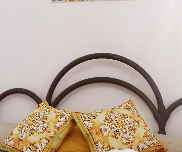 Casa Papiro 리파리