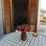 Casa Papiro 리파리