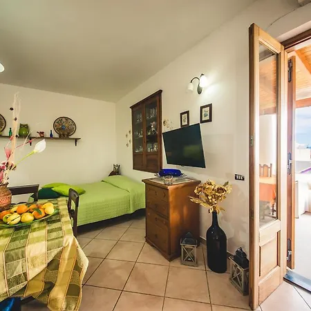 Casa Papiro 3* ליפארי