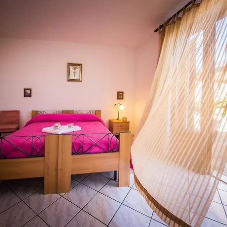 Casa Papiro 4* リーパリ